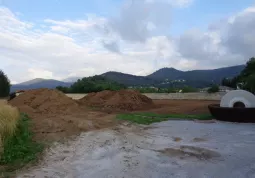 Il primi lavori di scavo nel parco dell'ex convento